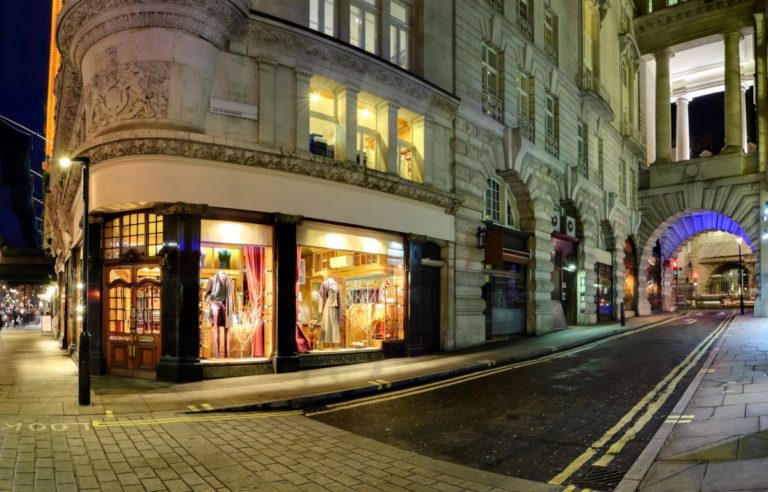Commercial retail shop cleaners in London
